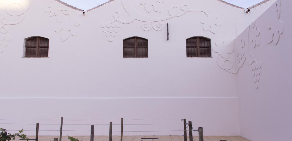 Fachada Museo del Vino y la Sal